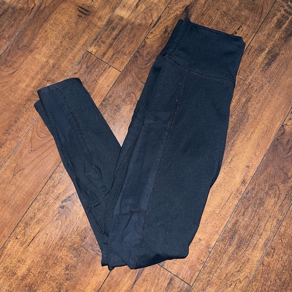 Fabletics On-The-Go PowerHold High-Waisted Legging - Picture 1 of 3